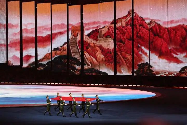 數字火炬手創意從何而來？如何“跑到”現場觀眾面前？揭秘→